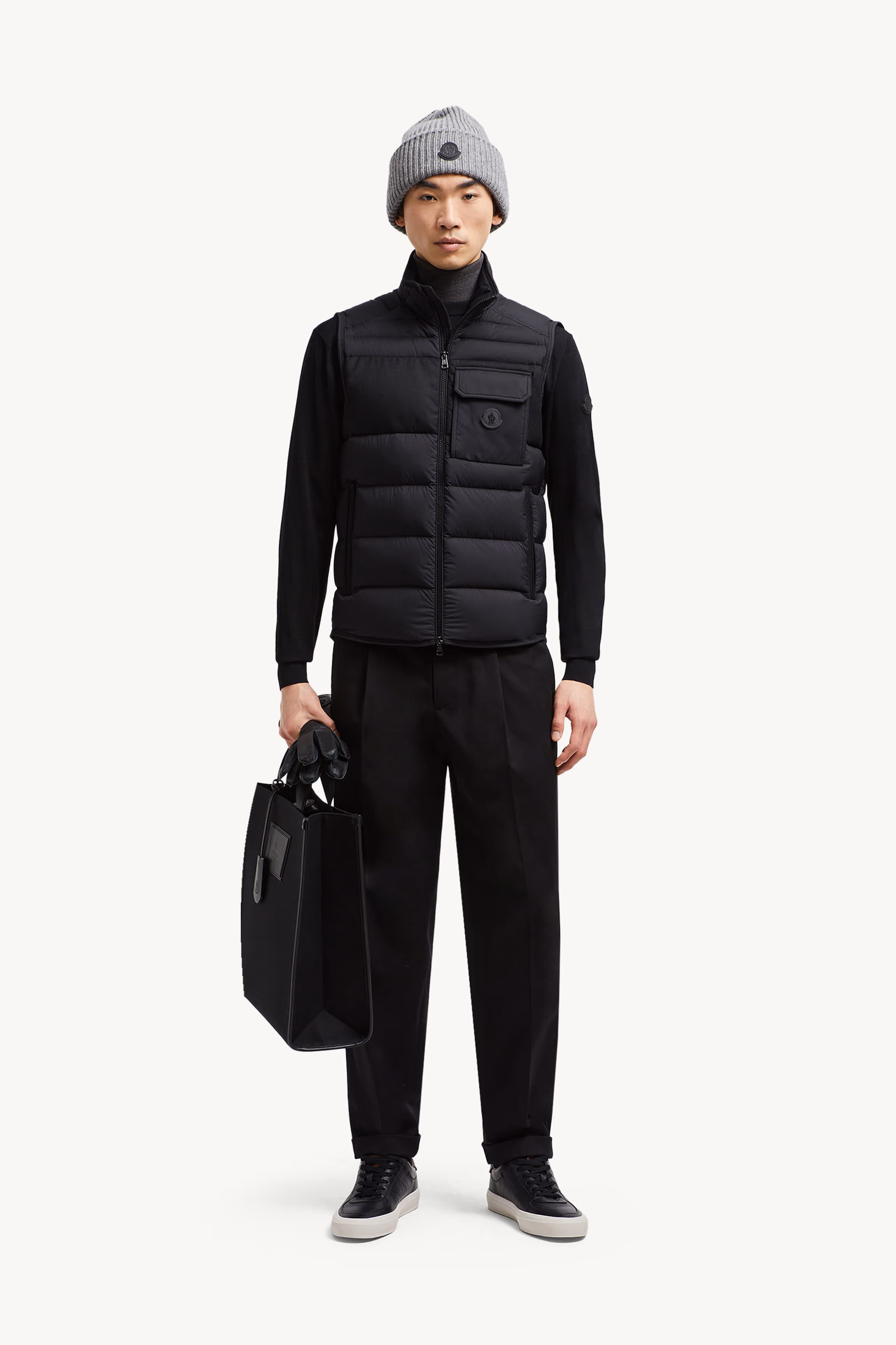 Estagnous Down Vest Men Black Moncler 0